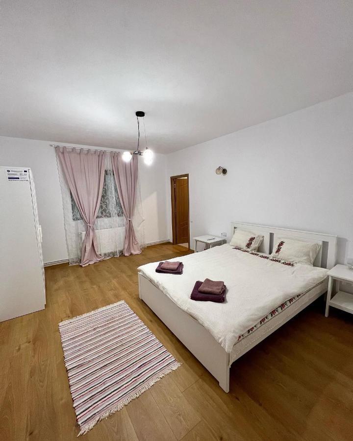 Casuta De La Munte Hotel Sfodea Bagian luar foto