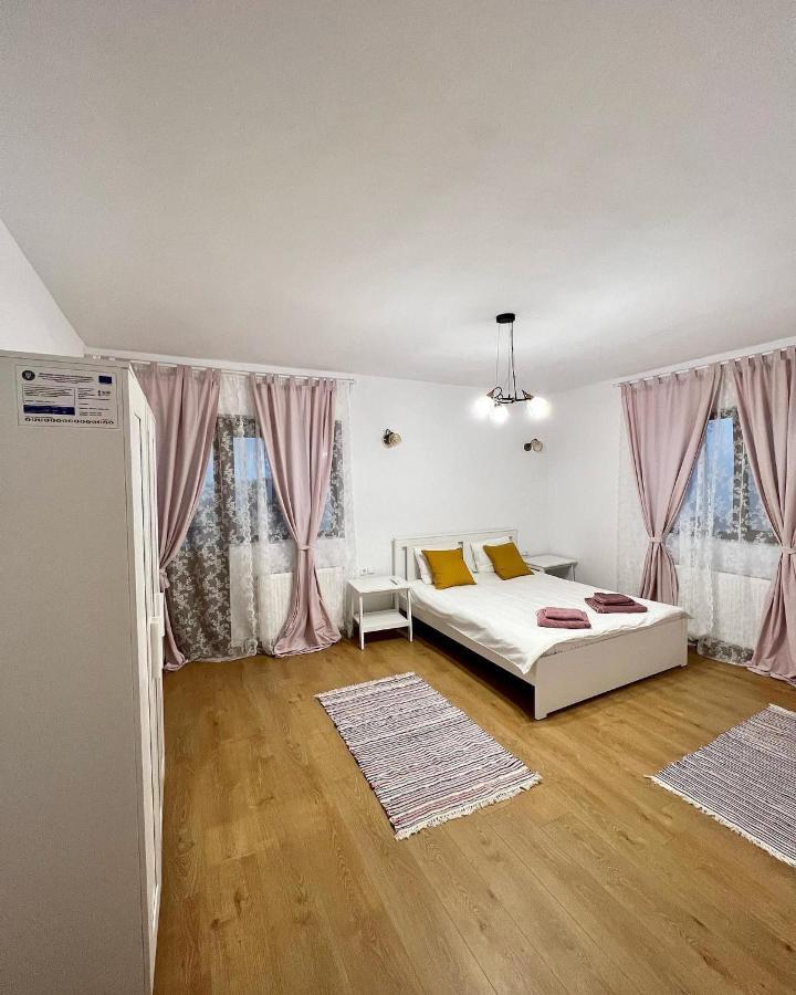 Casuta De La Munte Hotel Sfodea Bagian luar foto
